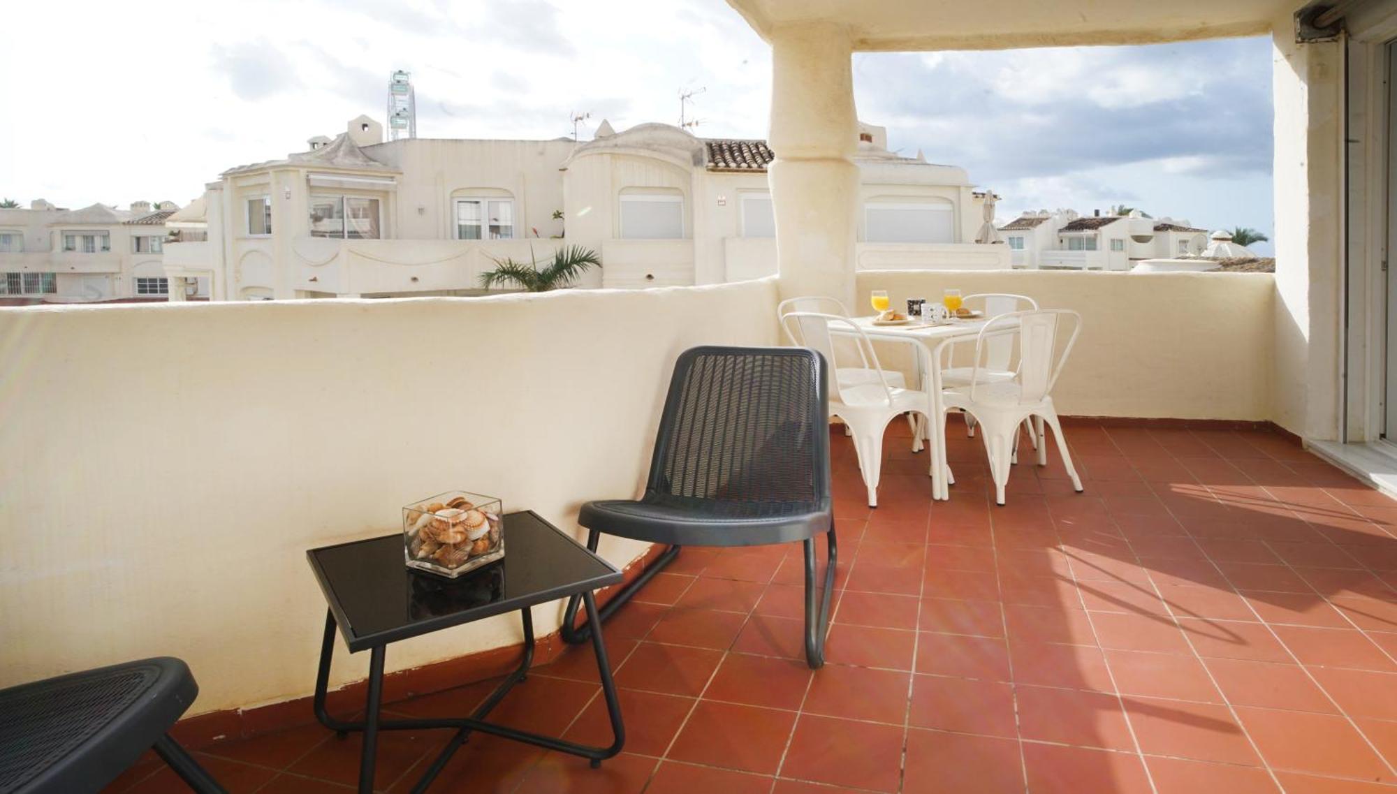 Apartmento En La Pequena Venecia, Puerto Marina بينالماذينا المظهر الخارجي الصورة