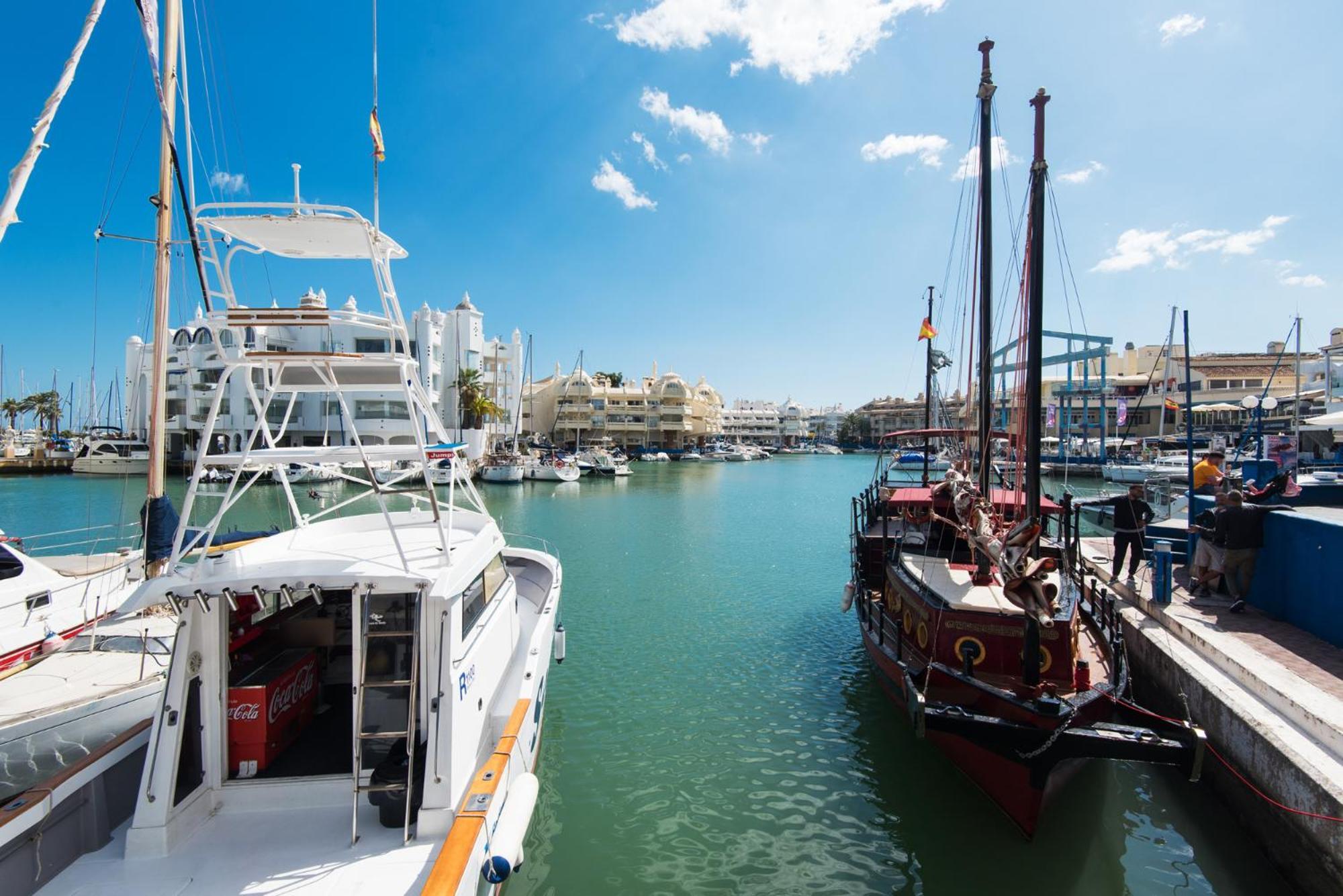 Apartmento En La Pequena Venecia, Puerto Marina بينالماذينا المظهر الخارجي الصورة